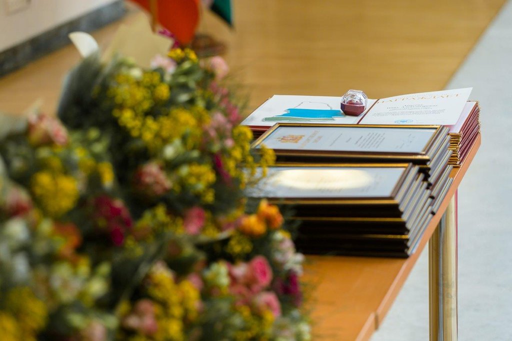 Awards given to the best graduates of the preparatory school for the foreign students.